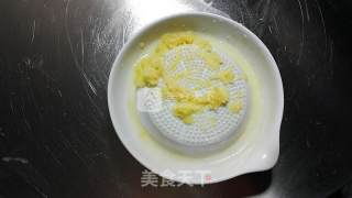 【白果串烧猪颈肉】入喉爽口滑顺的做法步骤：2