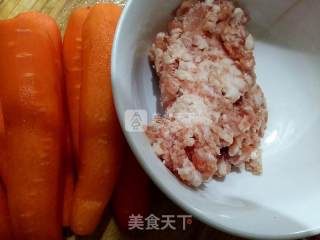 小炒肉末胡萝卜的做法步骤：1