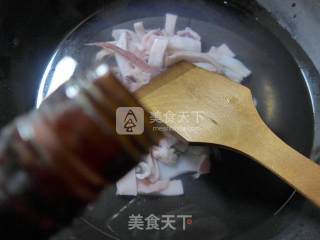 尖椒大葱炒鱿鱼的做法步骤：3