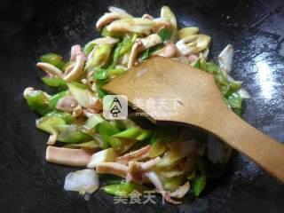 尖椒大葱炒鱿鱼的做法步骤：9