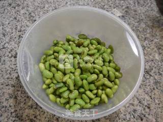 青黄豆五花肉汤的做法步骤：2