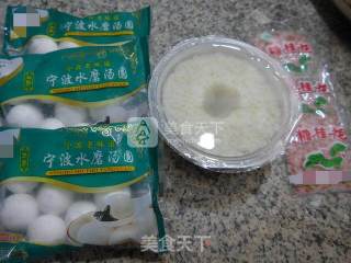 桂花酒酿汤圆的做法步骤：1