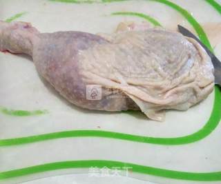 橙香奶酪鸡腿卷的做法步骤：1