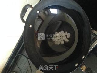 蒸炖整猪蹄的做法步骤：4