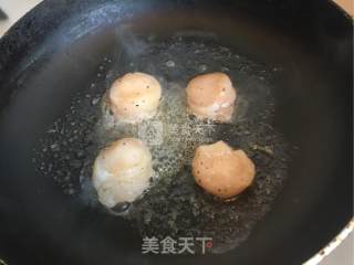 香煎扇贝的做法步骤：5