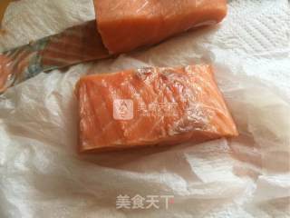 三文鱼刺身的做法步骤：3
