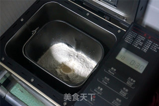 酥皮面包的做法步骤：1