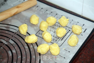 酥皮面包的做法步骤：7