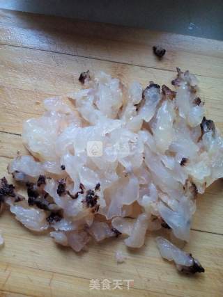 海蜇头拌白菜心的做法步骤：2