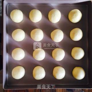 浓香鸡蛋小餐包的做法步骤：6