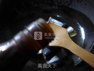 红烧秋刀鱼的做法步骤：4