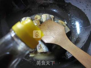 红烧秋刀鱼的做法步骤：7