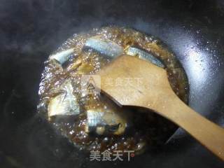 红烧秋刀鱼的做法步骤：11