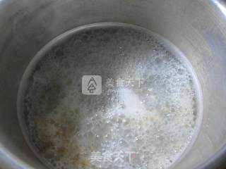 松子仁大米粥的做法步骤：4