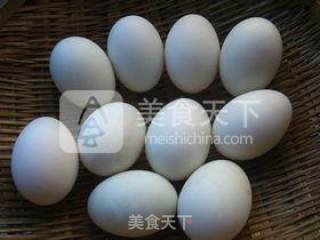 腌缠丝鸭蛋的做法步骤：1