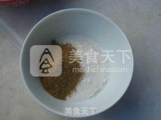 腌缠丝鸭蛋的做法步骤：2