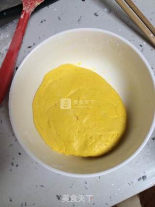 香甜南瓜饼的做法步骤：3
