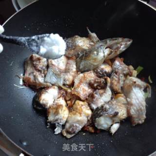 啤酒红烧鱼的做法步骤：9