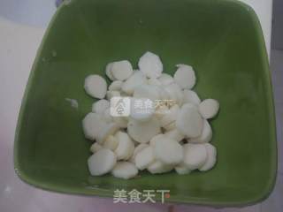 山药百合粥的做法步骤：2