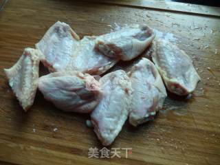 香炸鸡中翅的做法步骤：1