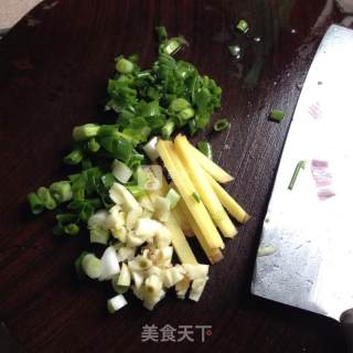 荷叶蒸鸡的做法步骤：4