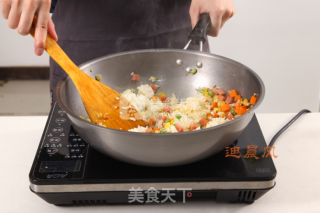 菠萝什锦焗饭的做法步骤：5
