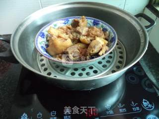 回炒猪脚的做法步骤：1