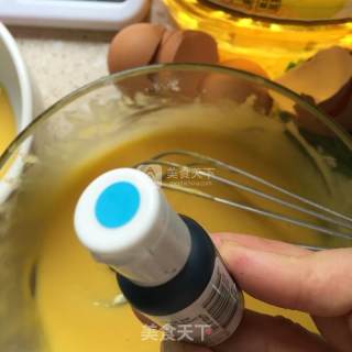 蓝天白云蛋糕卷的做法步骤：6