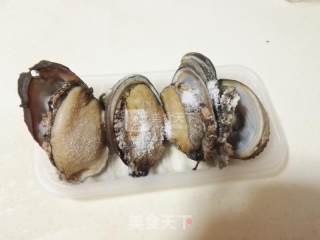 鲍鱼炖鱼胶的做法步骤：2