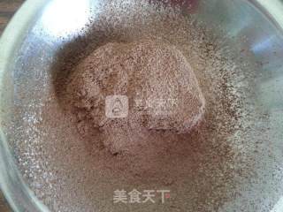 美味可可海绵蛋糕的做法步骤：2
