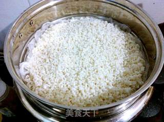 南瓜盅糯米饭的做法步骤：1
