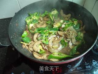 青椒猪腰子的做法步骤：11