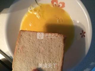 ????草莓Cheese吐司三文治的做法步骤：5