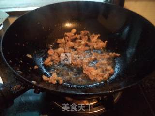 鱿鱼白菜肉丝的做法步骤：5