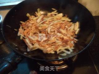 鱿鱼白菜肉丝的做法步骤：15