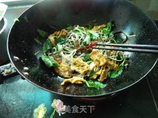 木耳鸡蛋炒面的做法步骤：11
