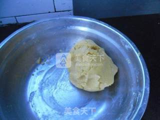 蛋黄玉米面窝窝头的做法步骤：3
