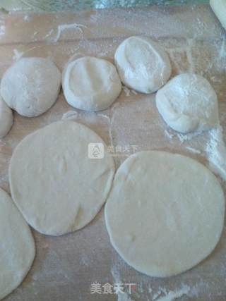 韭菜木耳虾仁馅饼的做法步骤：9