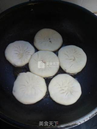 韭菜木耳虾仁馅饼的做法步骤：13