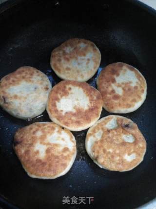 韭菜木耳虾仁馅饼的做法步骤：14