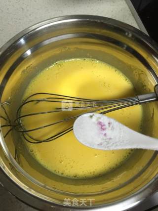 土鸡蛋的戚风蛋糕……的做法步骤：7