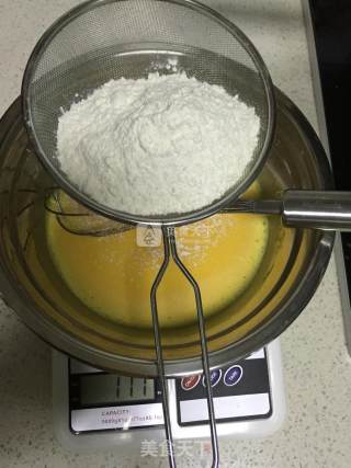 土鸡蛋的戚风蛋糕……的做法步骤：8