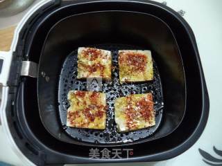 胡椒味豆腐片--空气炸锅版的做法步骤：9