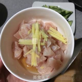 爽口鸡丁黄瓜的做法步骤：3