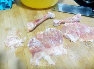 聚餐必备——蒸鸡腿卷的做法步骤：2