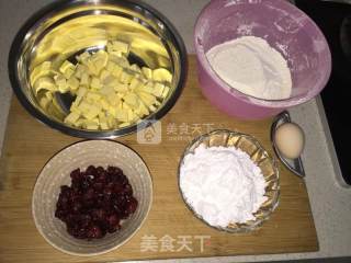 蔓越莓饼干的做法步骤：1