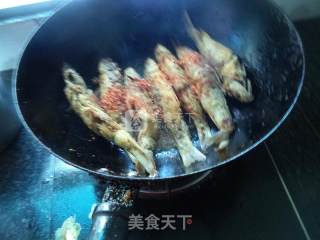 青椒河鱼的做法步骤：7