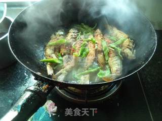 青椒河鱼的做法步骤：11