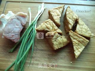 酿三角豆腐的做法步骤：1