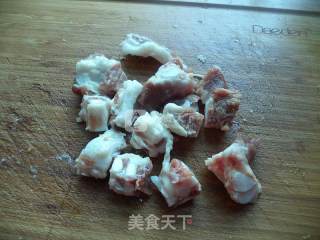 炸猪脆骨的做法步骤：1